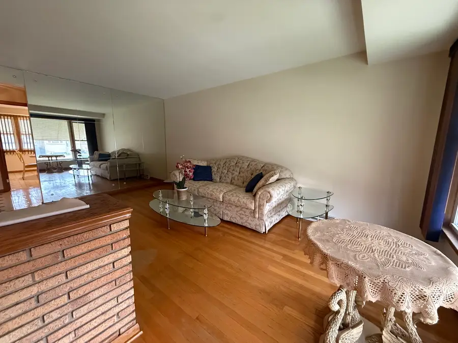 2146 N Mcvicker Avenue, Chicago, IL 60639 - Image #2