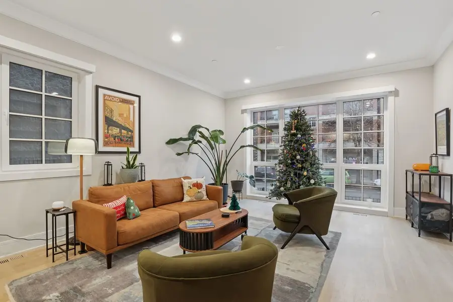 1934 W Belmont Avenue #1E, Chicago, IL 60657 - Image #2