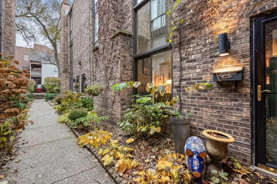 2707 N Racine Avenue #A, Chicago, IL 60614 - Image #2