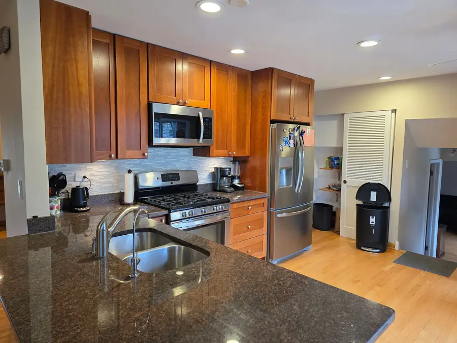 Address Withheld By Seller, Glenview, IL 60026 - Image #3