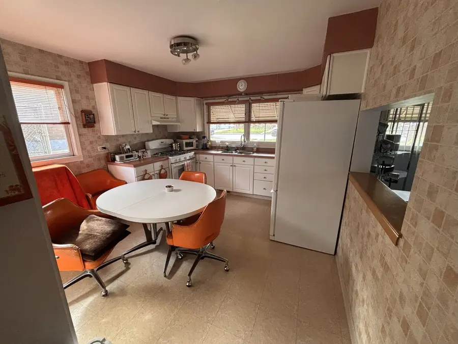 12841 S Marquette Avenue, Chicago, IL 60633 - Image #3