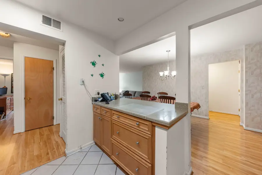 5200 Carriageway Drive #101, Rolling Meadows, IL 60008 - Image #3