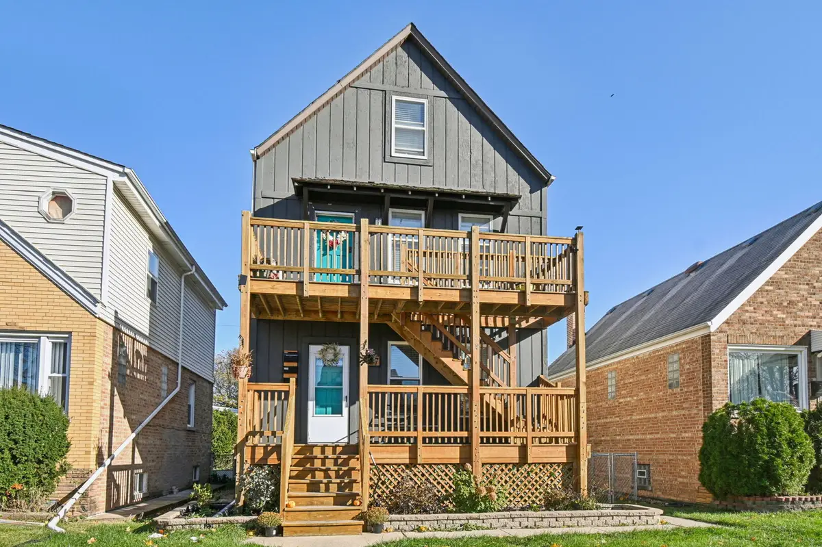 5017 N Meade Avenue, Chicago, IL 60630 - Image #1