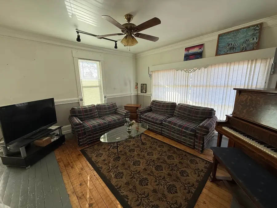 2809 Gabriel Avenue, Zion, IL 60099 - Image #3