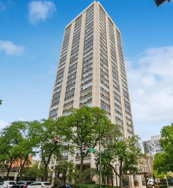 70 W Burton Place #2001F, Chicago, IL 60610