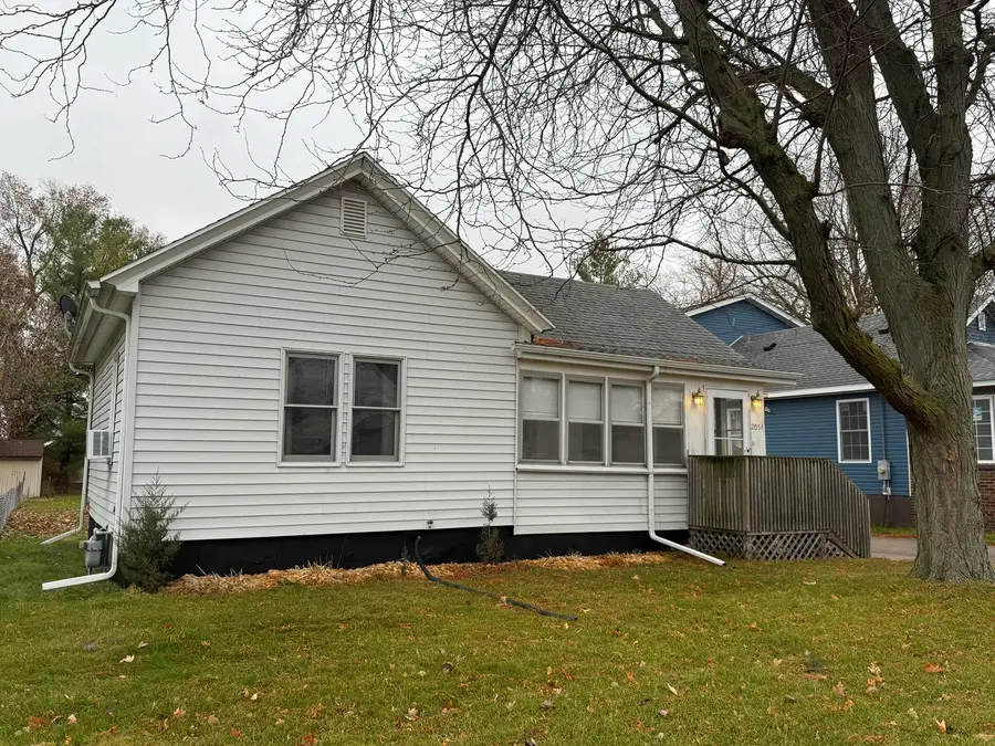 2054 Crosat Street, La Salle, IL 61301 - Image #2