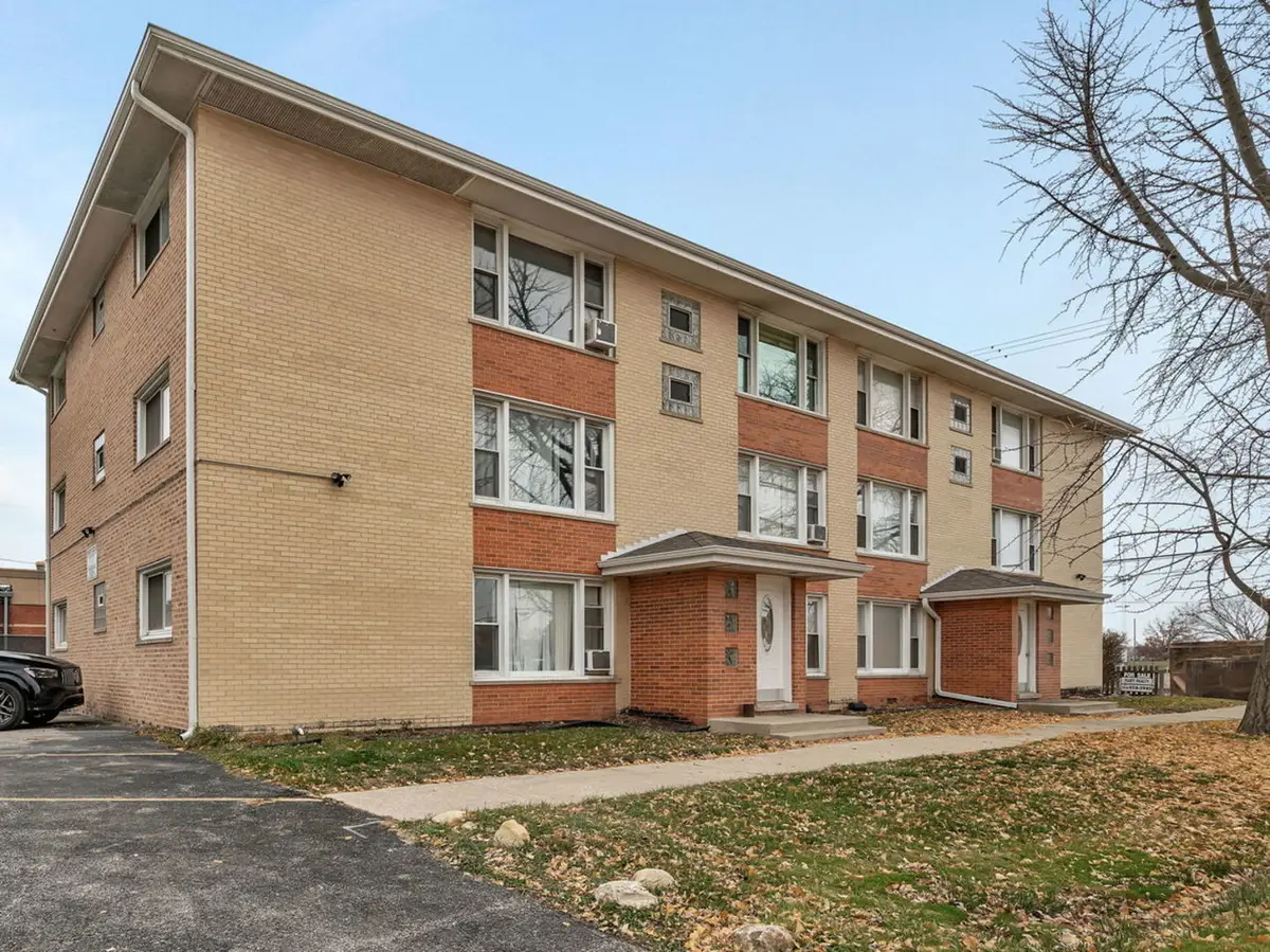 8751 W 79th Street #12, Justice, IL 60458 - Image #1