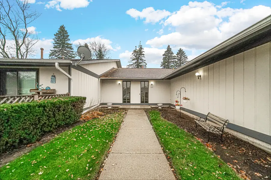 913 Wiltshire Drive #A, McHenry, IL 60050 - Image #2