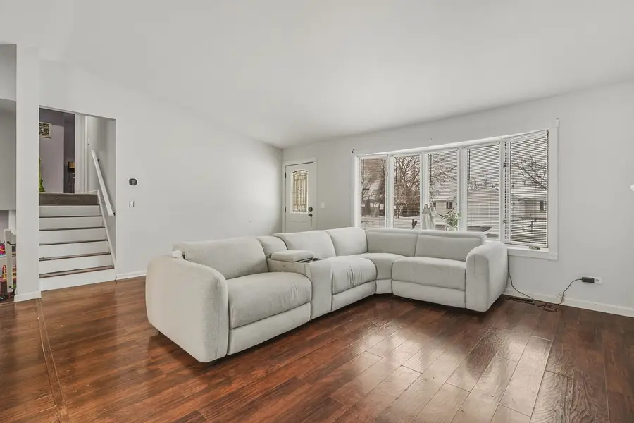 3668 N Grandview Avenue, Gurnee, IL 60031 - Image #3