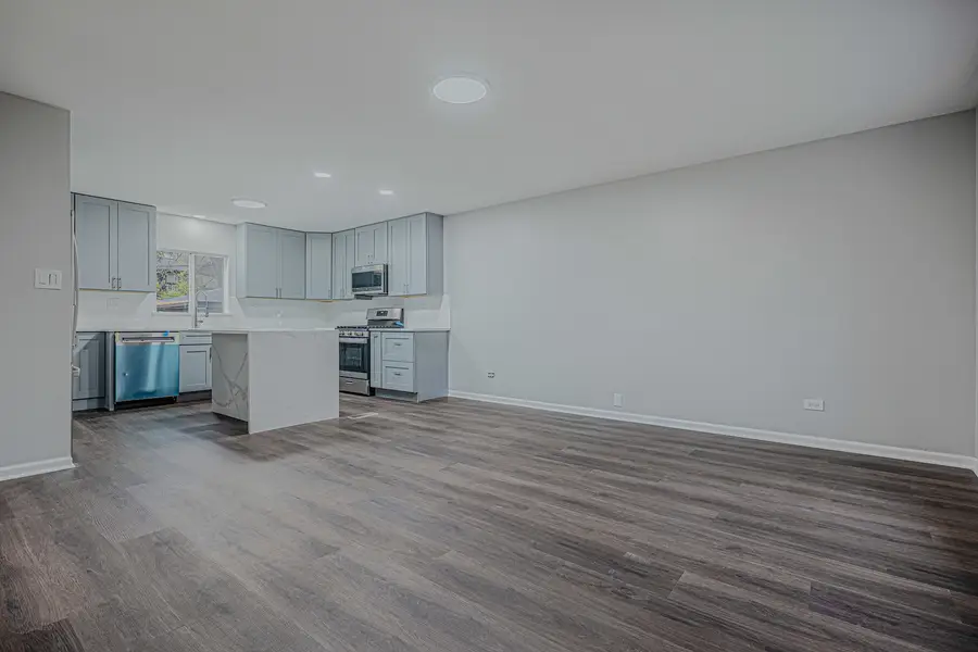 9N621 Flora Drive, Elgin, IL 60123 - Image #3