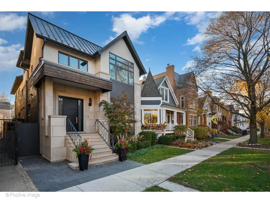 2107 W Bradley Place, Chicago, IL 60618 - Image #2