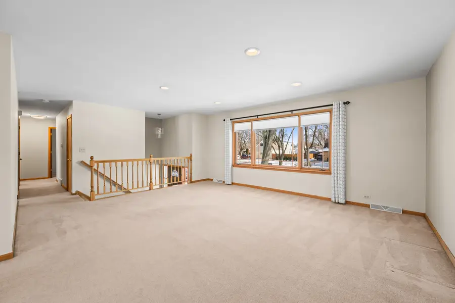 496 Raupp Boulevard, Buffalo Grove, IL 60089 - Image #3