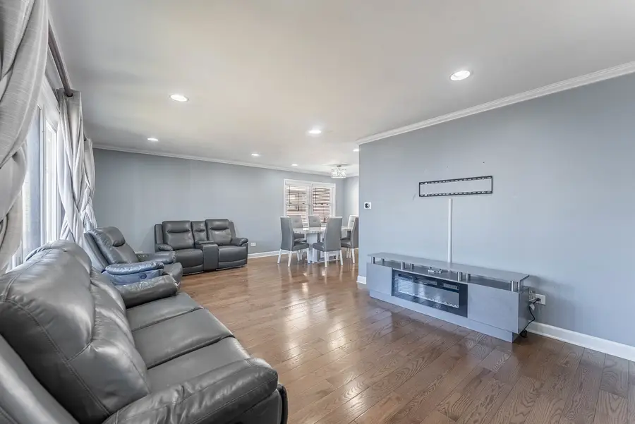 3507 N Narragansett Avenue, Chicago, IL 60634 - Image #3