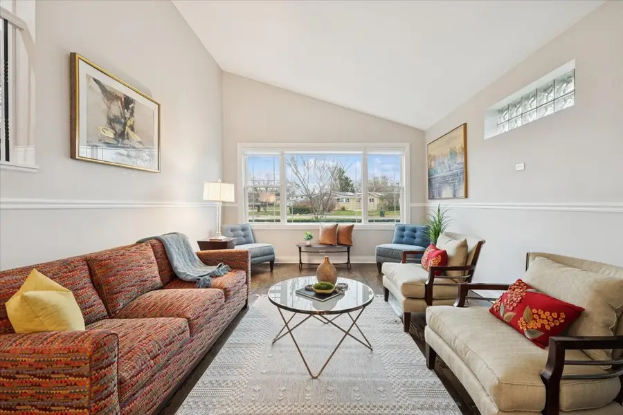 241 Glendale Road, Glenview, IL 60025 - Image #2