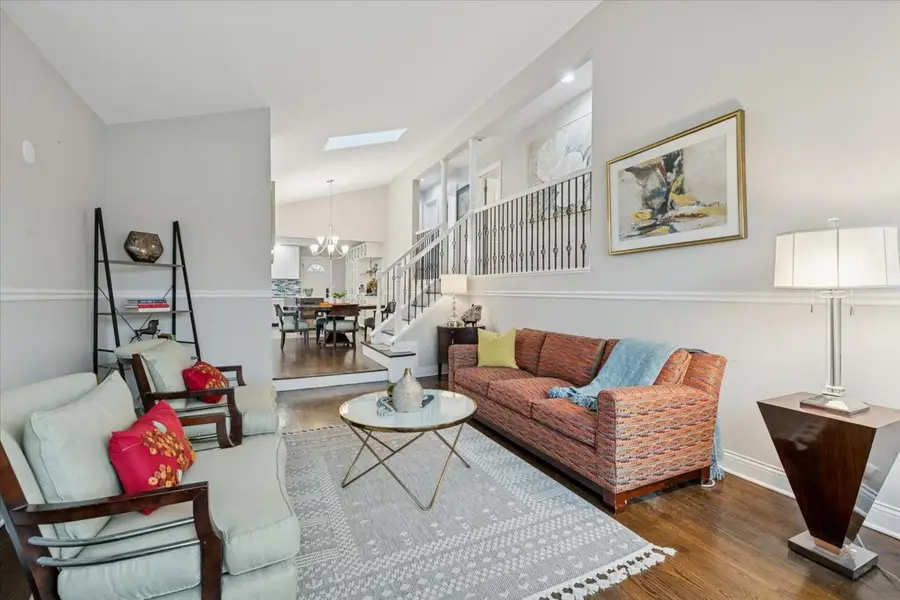 241 Glendale Road, Glenview, IL 60025 - Image #3