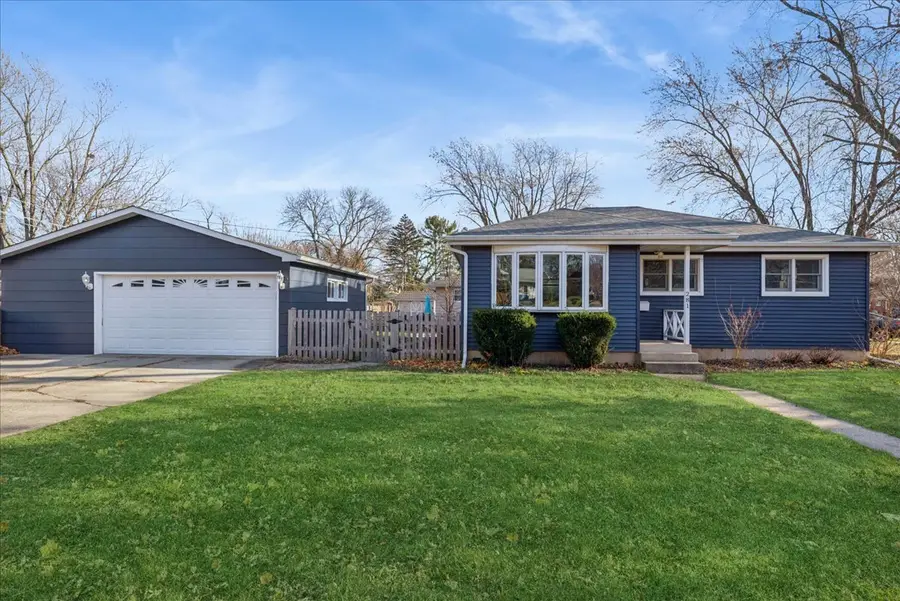 281 N Shaddle Avenue, Mundelein, IL 60060 - Image #2