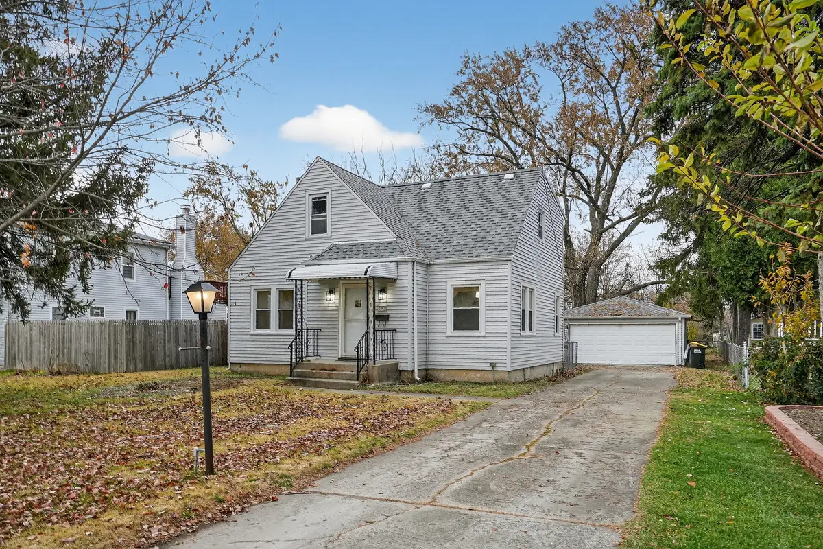 2049 N Hawthorne Avenue, Melrose Park, IL 60164 - Image #1