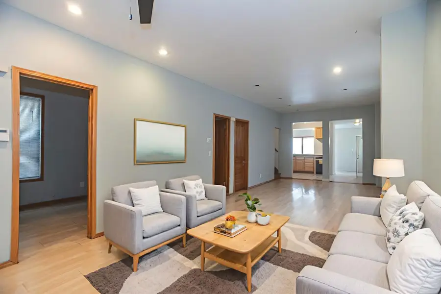 2235 N Tripp Avenue, Chicago, IL 60639 - Image #2