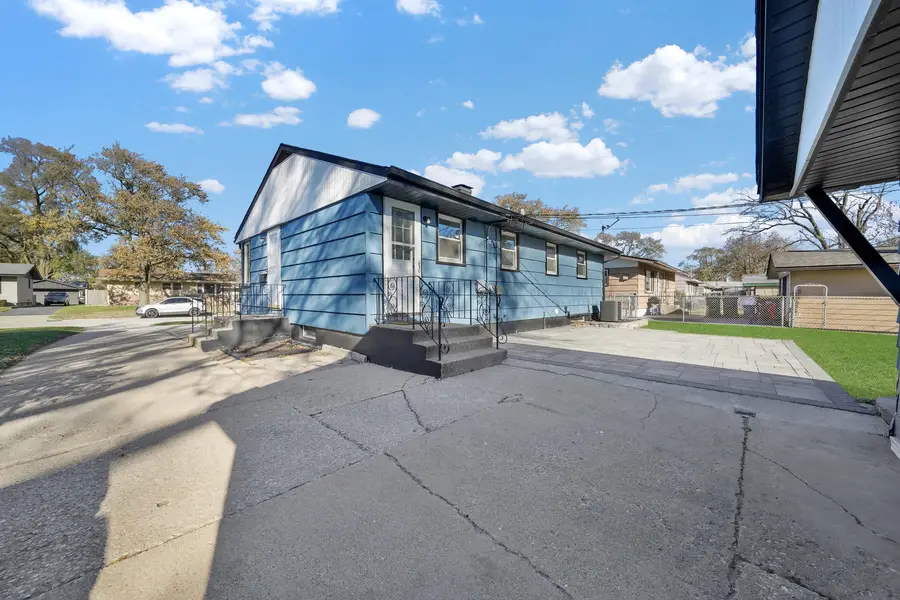 19 Mohawk Drive, Thornton, IL 60476 - Image #3