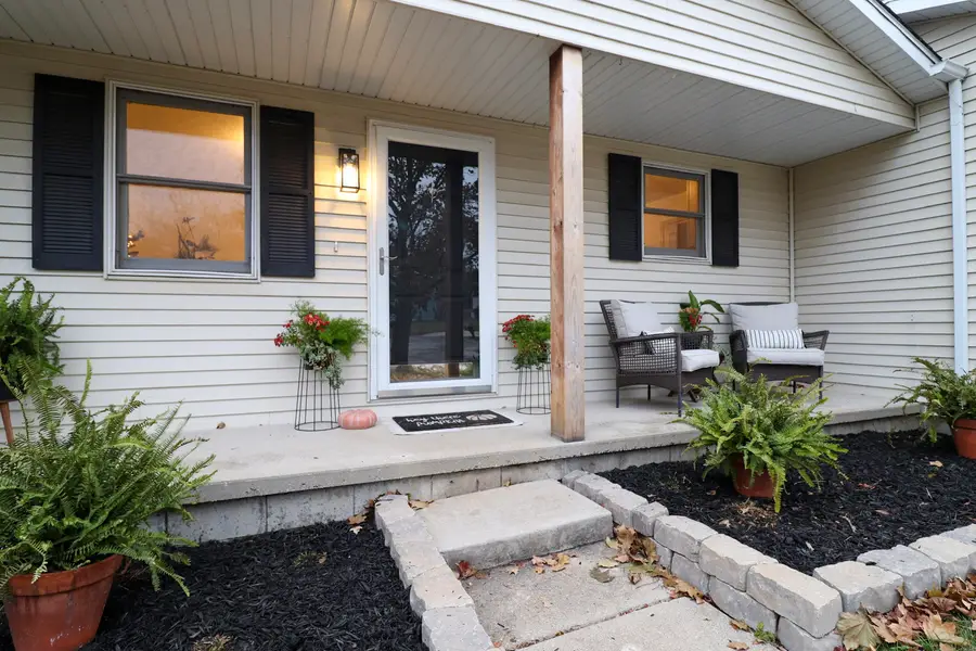 9 Timberview Drive, Bloomington, IL 61701 - Image #3