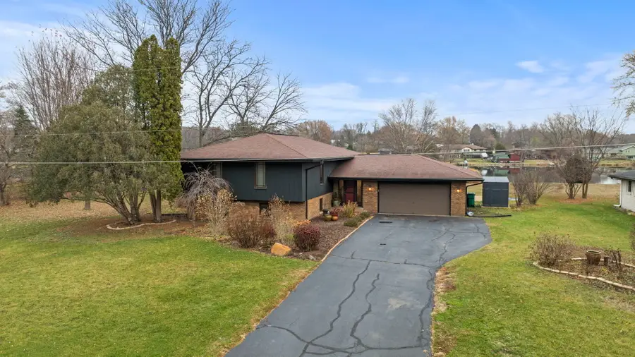 Address Withheld By Seller, Rockford, IL 61101 - Image #3