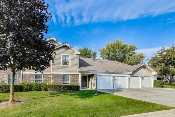 350 Newgate Court #2Z, Schaumburg, IL 60193