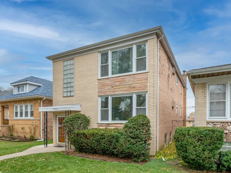 2520 N Neva Avenue, Chicago, IL 60707 - Image #2