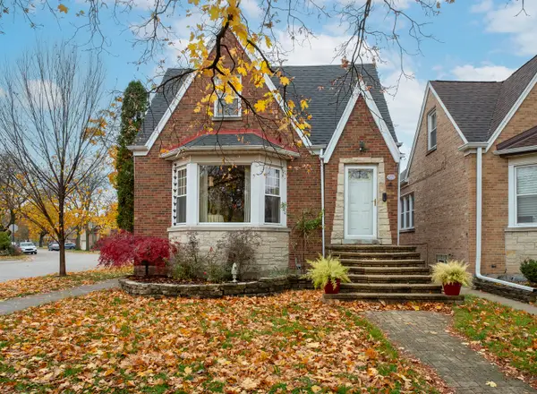 Address Withheld By Seller, Chicago, IL 60646