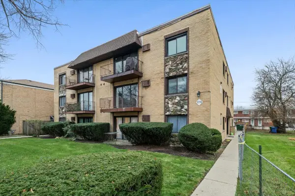 1279 Harding Avenue #3D, Des Plaines, IL 60016
