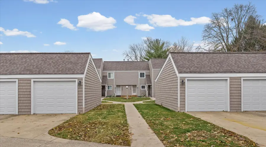 1928 Blackthorn Drive #1, Champaign, IL 61821 - Image #3