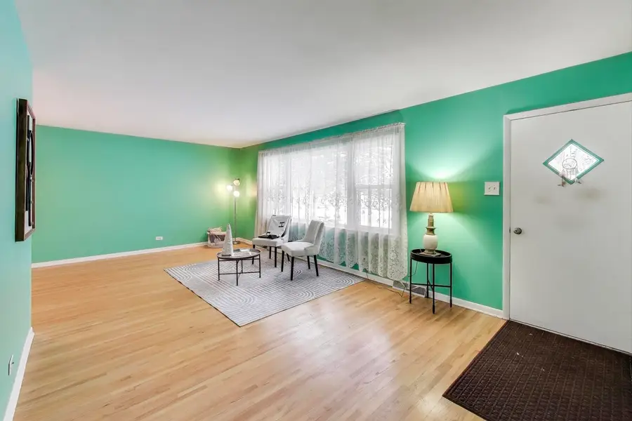 1046 Martingale Drive, Bartlett, IL 60103 - Image #3