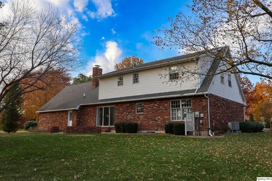 2123 S 30th Street, Quincy, IL 62301 - Image #2