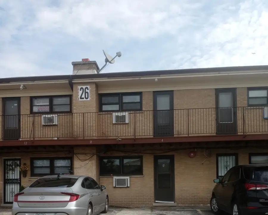 26 King Arthur Court #4, Northlake, IL 60164 - Image #2