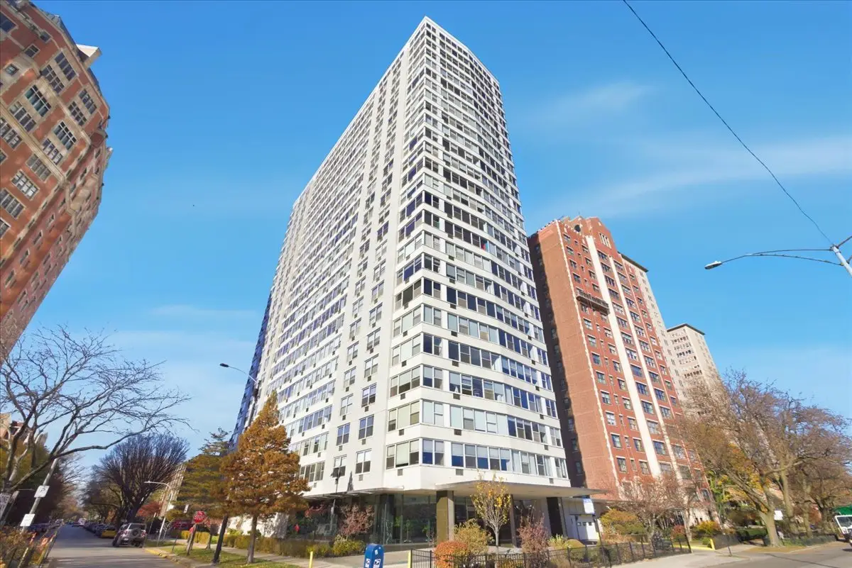 3900 N Lake Shore Drive #17G, Chicago, IL 60613 - Image #1