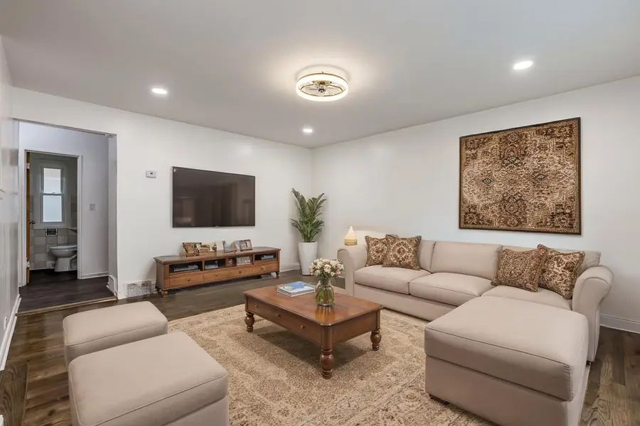 5107 N Springfield Avenue #B, Chicago, IL 60625 - Image #2