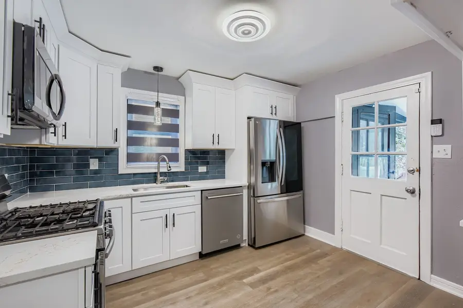 8841 S Utica Street, Evergreen Park, IL 60805 - Image #2