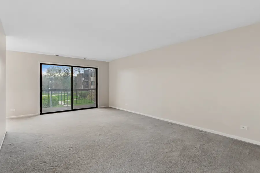 460 Raintree Court #2N, Glen Ellyn, IL 60137 - #2