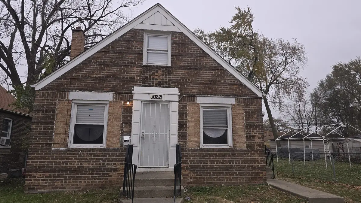 10221 S Hoxie Avenue, Chicago, IL 60617 - Image #1