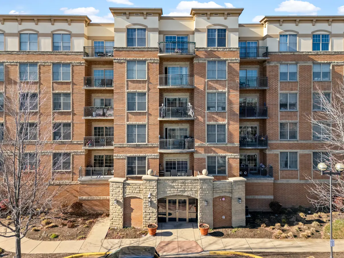 9530 Cook Avenue #211, Oak Lawn, IL 60453 - Image #1