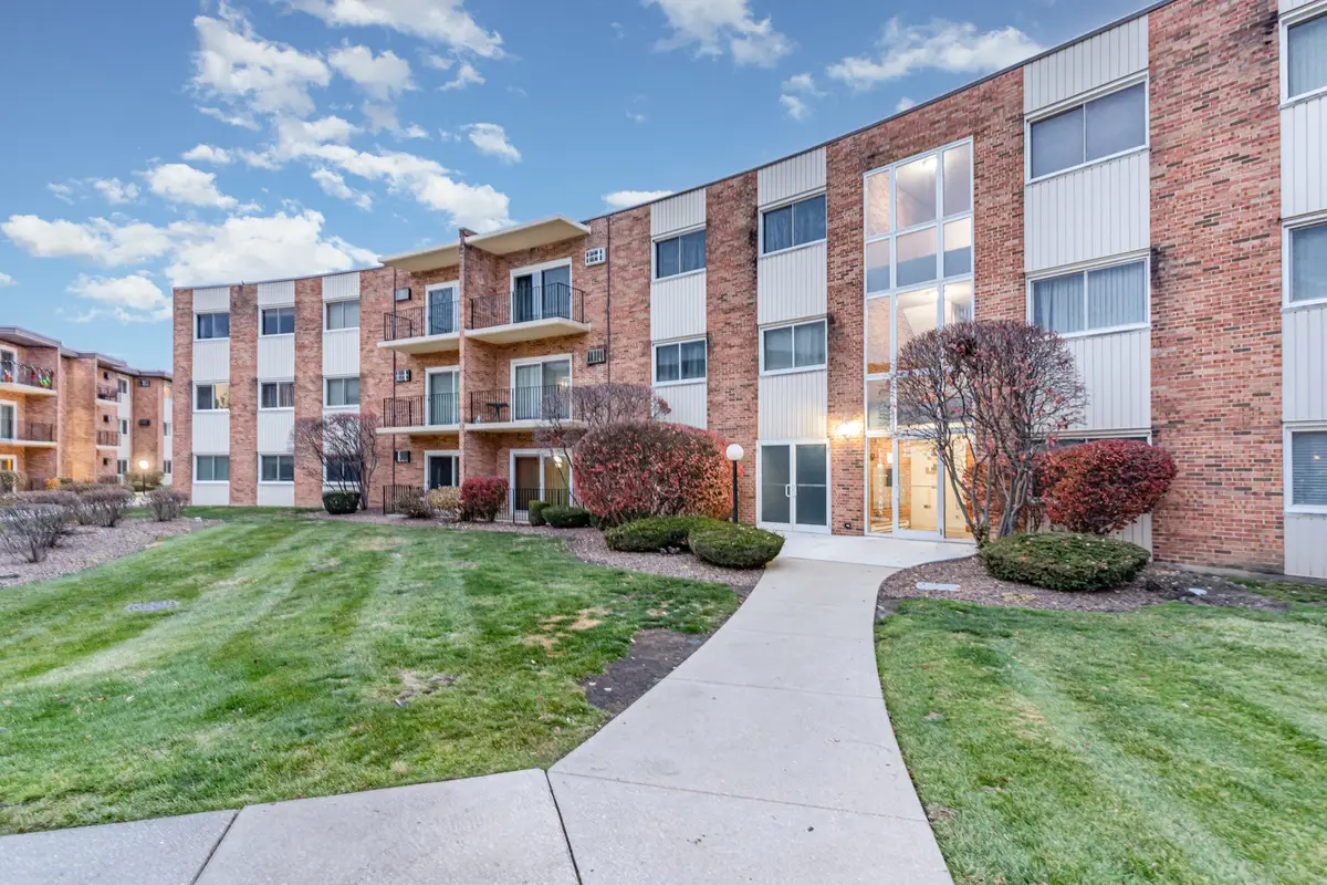 9724 S Karlov Avenue #103, Oak Lawn, IL 60453 - Image #1