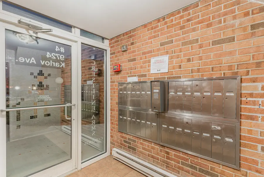 9724 S Karlov Avenue #103, Oak Lawn, IL 60453 - Image #2