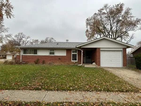 16 Evergreen Street, Elk Grove Village, IL 60007