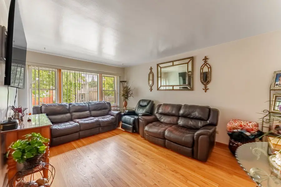 2834 Highland Avenue, Berwyn, IL 60402 - Image #2