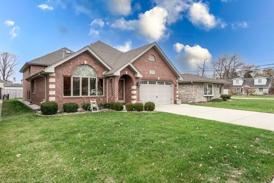 8106 Nashville Avenue, Burbank, IL 60459 - Image #2
