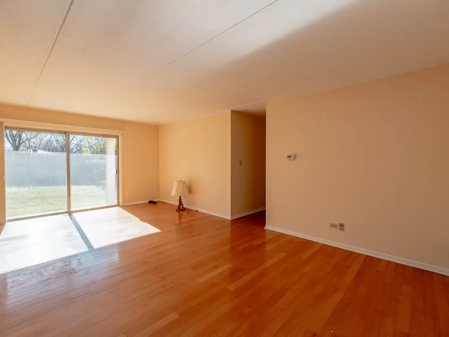 5818 Wolf Road #1A, Western Springs, IL 60558 - Image #2