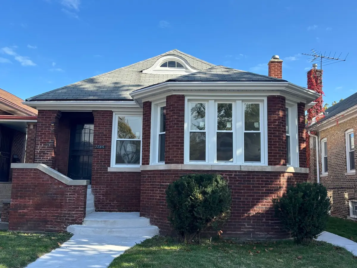 7745 S Luella Avenue, Chicago, IL 60649 - Image #1