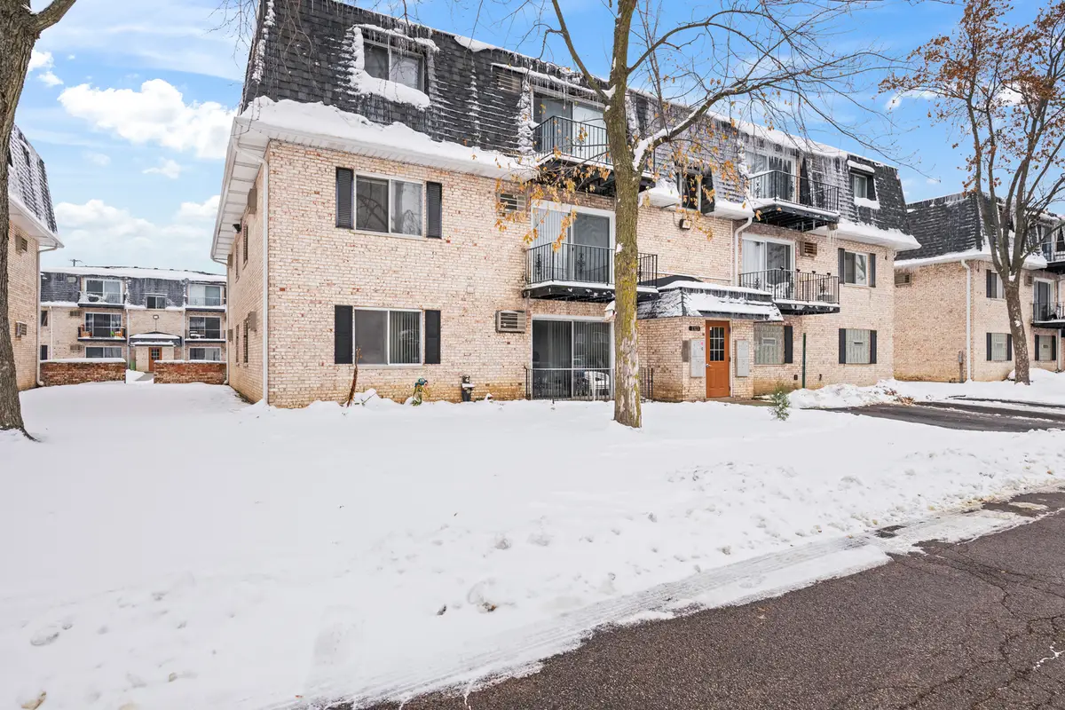 1313 N Baldwin Court #2C, Palatine, IL 60074 - Image #1