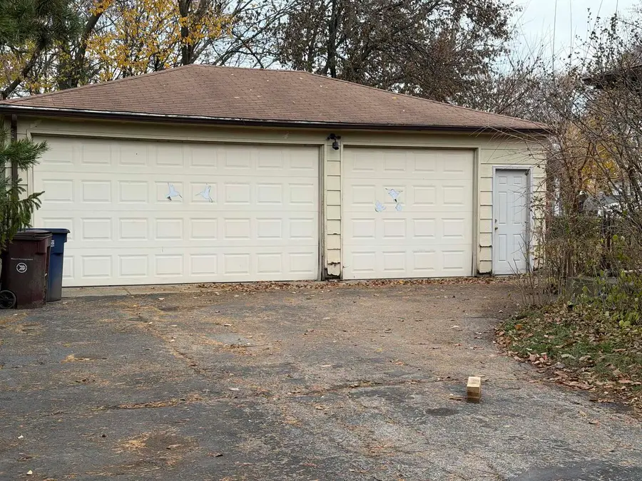 18W308 Sidney Avenue, Villa Park, IL 60181 - Image #3