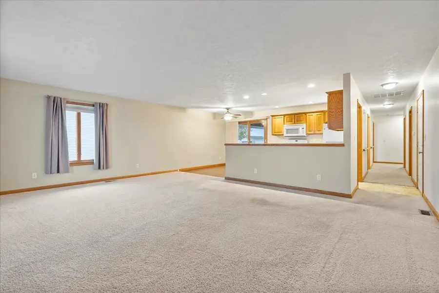 703 Kingwood Drive, El Paso, IL 61738 - Image #3