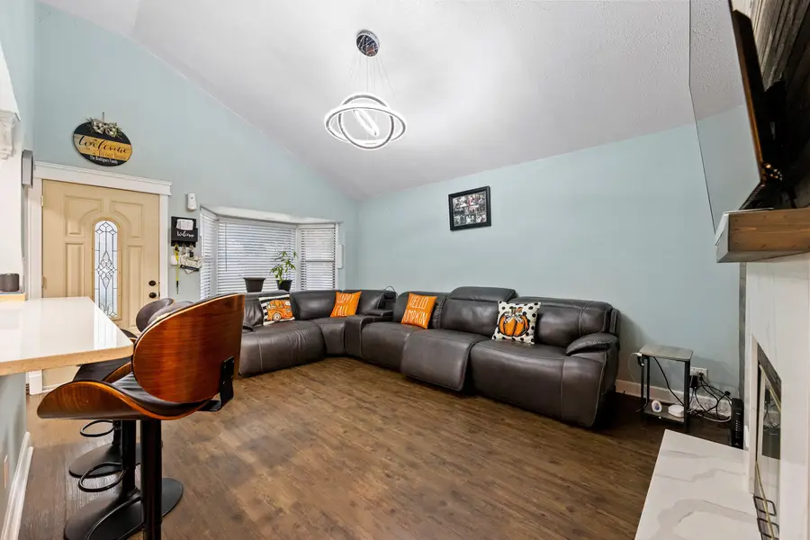 7656 W 80th Place, Bridgeview, IL 60455 - Image #2